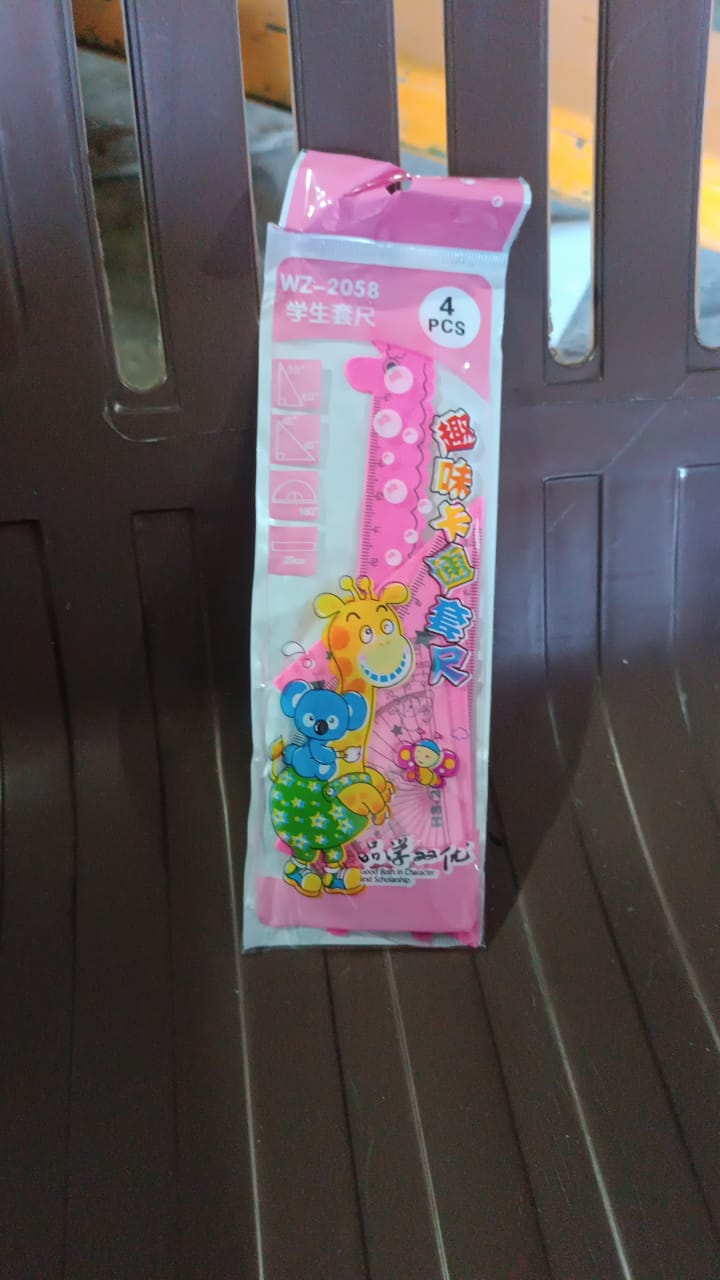 Cute Cartoon Giraffe Ruler / Scale Meter Ruler / Triangle Ruler (4 Pc Set) Cute Cartoon Giraffe Ruler / Scale Meter Ruler / Triangle Ruler (4 Pc Set)